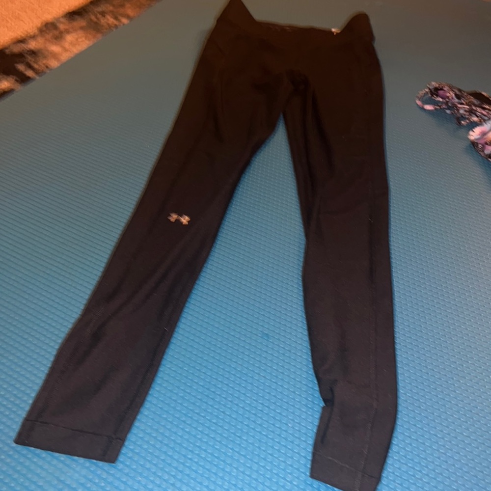 Under armour compression heat gear leggings size small ankle